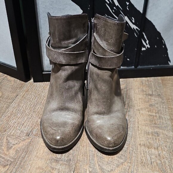 Arturo Chiang Ankle Boots with Cuffed Top and Rounded Toe Size 6.5 - Picture 2 of 8